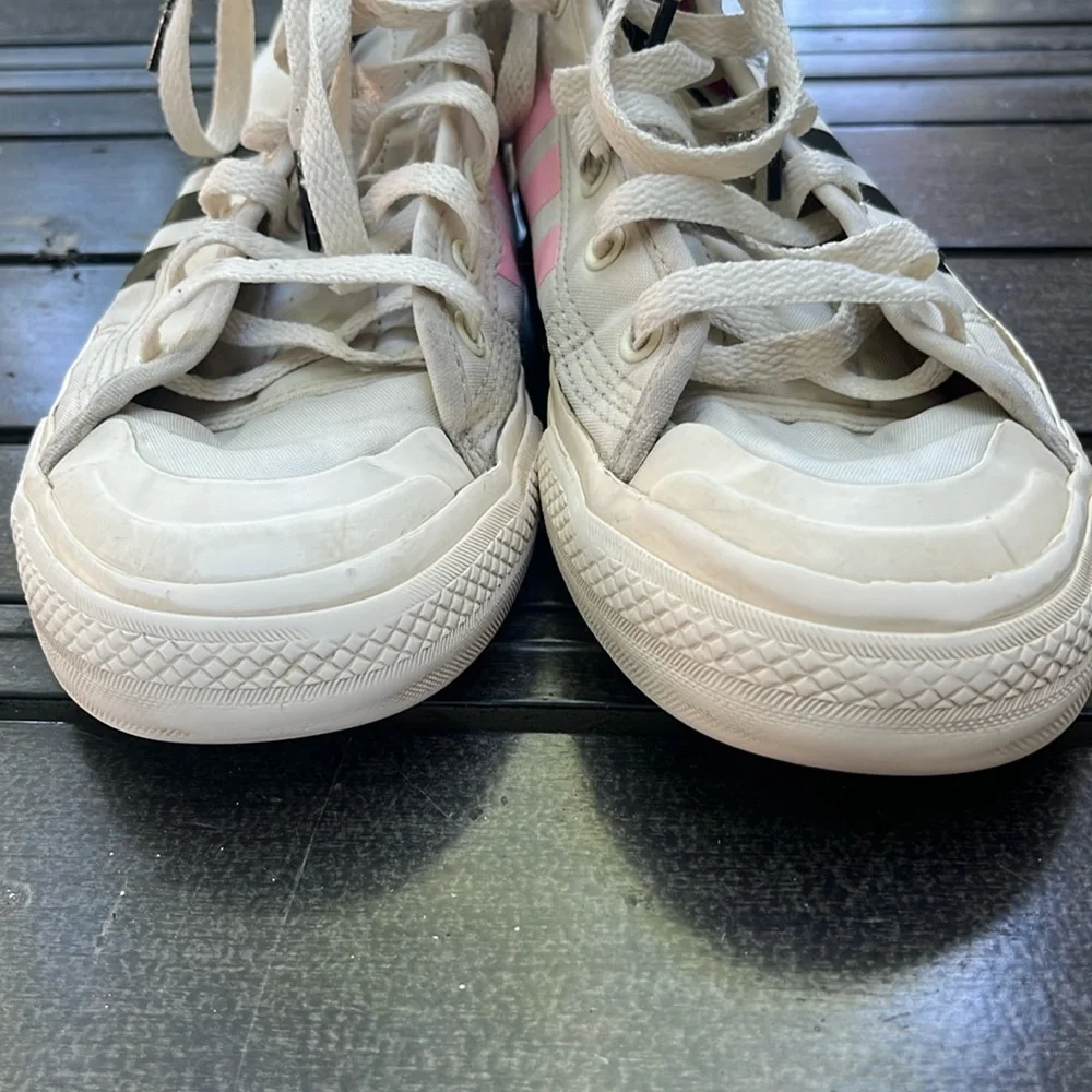Nizza-Adidas-girls high top sneakers